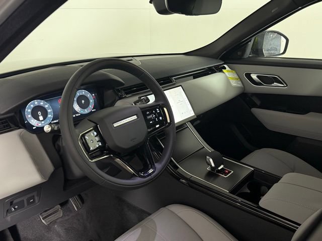 Certified 2026 Land Rover Range Rover Velar Dynamic SE AWD/4WD image 5