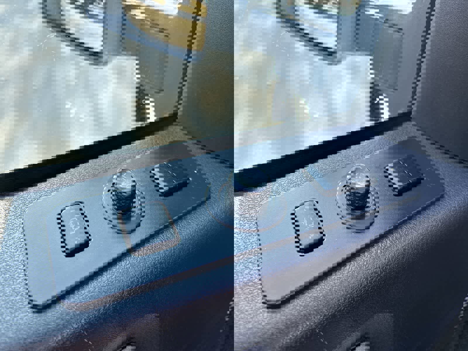 Used 2016 Ford F250 Lariat w/ Lariat Ultimate Package image 12