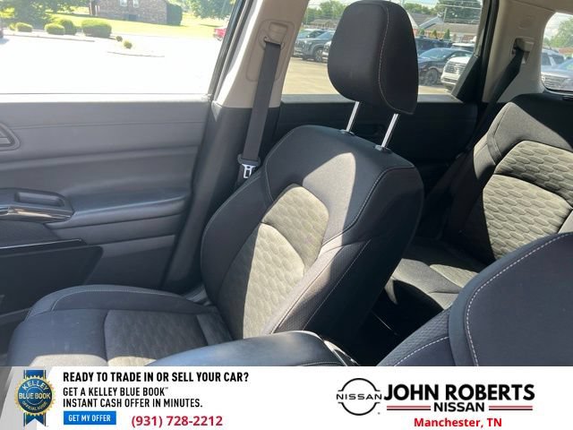 Used 2023 Nissan Pathfinder SV FWD image 12
