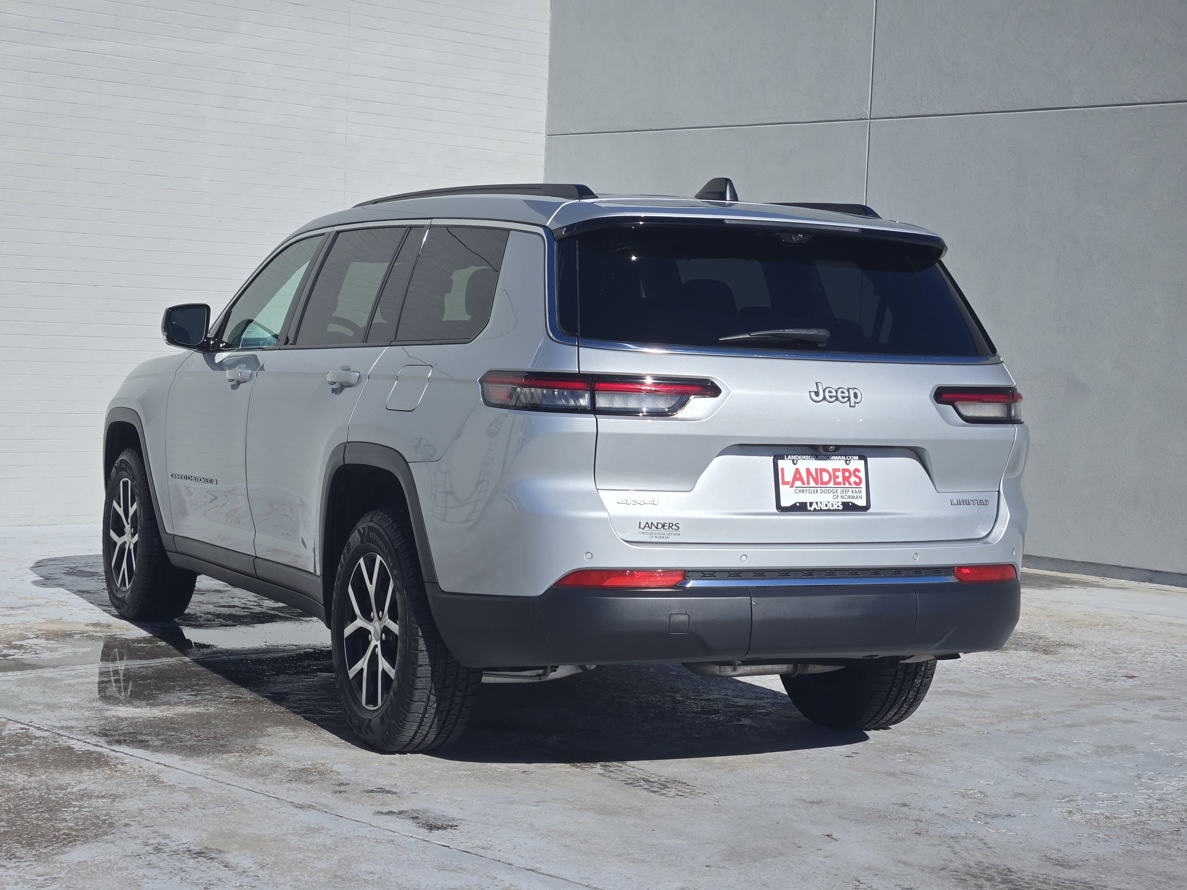 Used 2024 Jeep Grand Cherokee L Limited w/ Luxury Tech Group II image 6