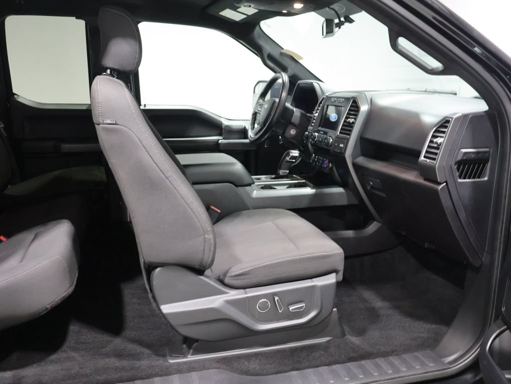 Used 2017 Ford F150 XLT w/ Equipment Group 302A Luxury AWD/4WD image 23