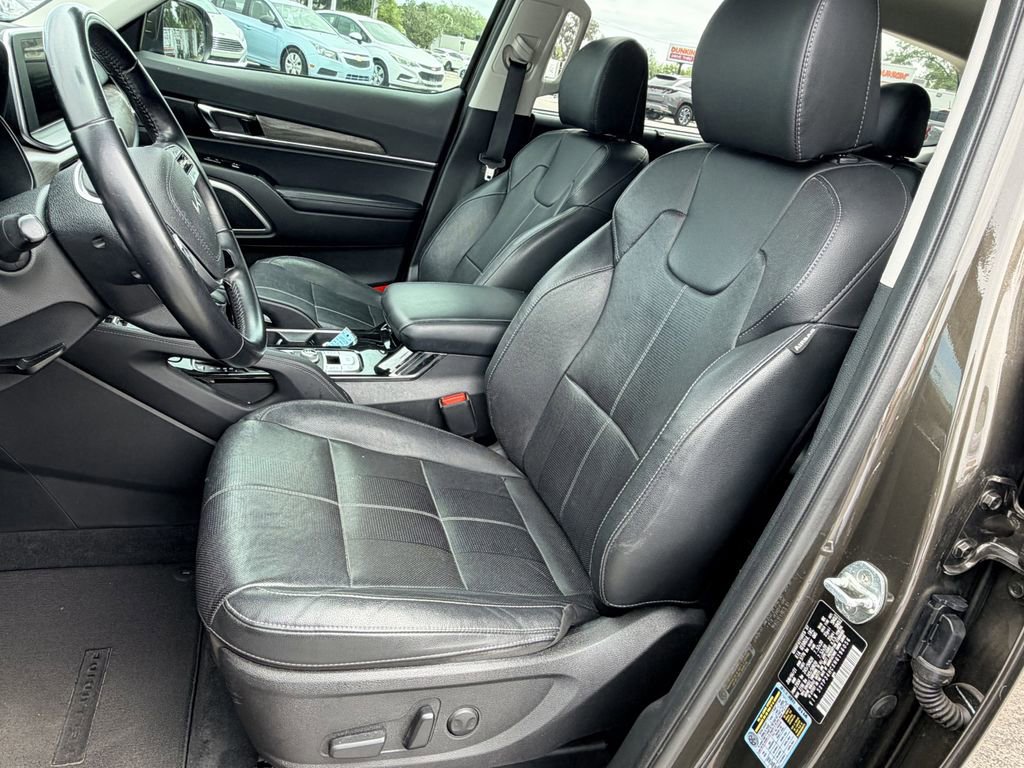 Used 2022 Kia Telluride EX w/ EX Premium Package image 22