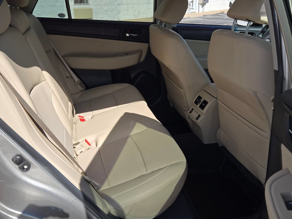 Used 2019 Subaru Outback 2.5i Limited w/ Protection Package #1 AWD/4WD image 8