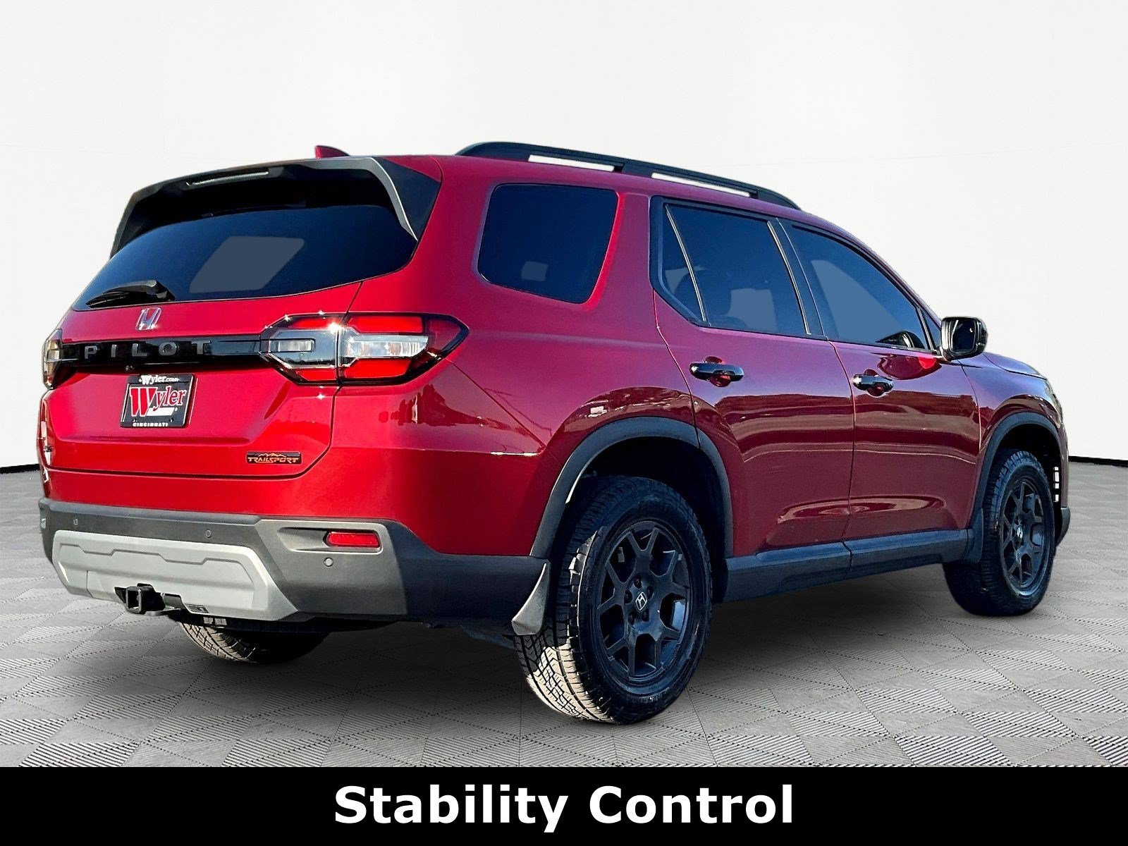 Used 2025 Honda Pilot TrailSport image 6