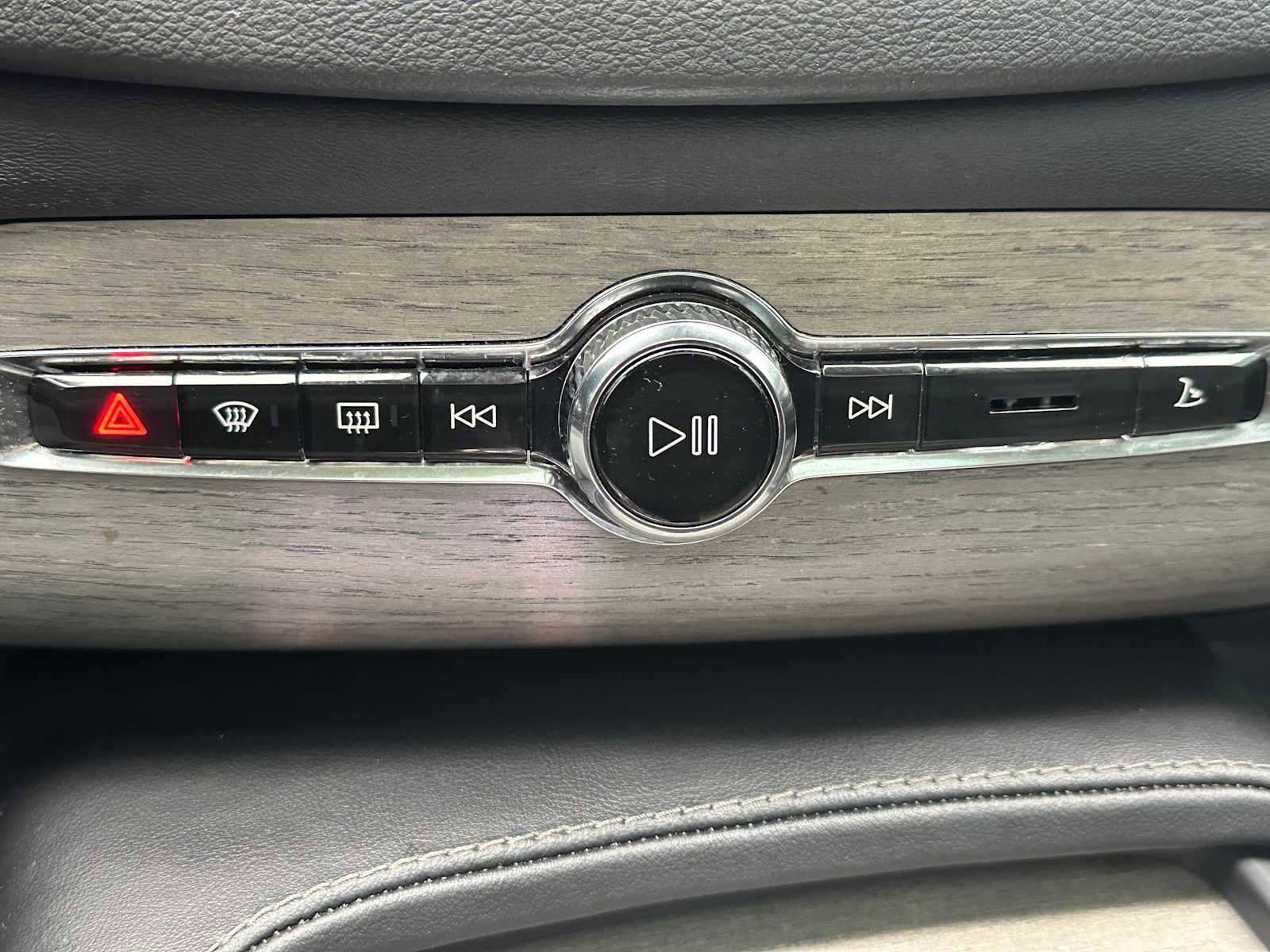 Certified 2023 Volvo XC90 T8 Ultimate image 30