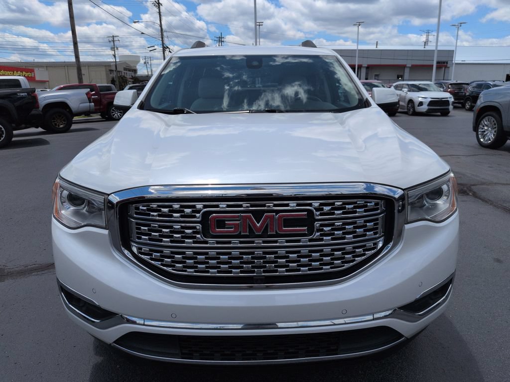 Used 2017 GMC Acadia Denali w/ Technology Package FWD image 8