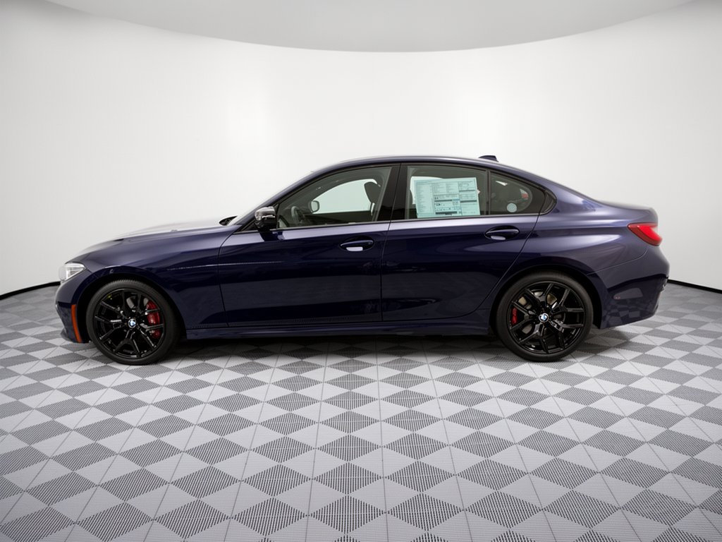 New 2026 BMW 330i xDrive Sedan w/ M Sport Package AWD/4WD image 2