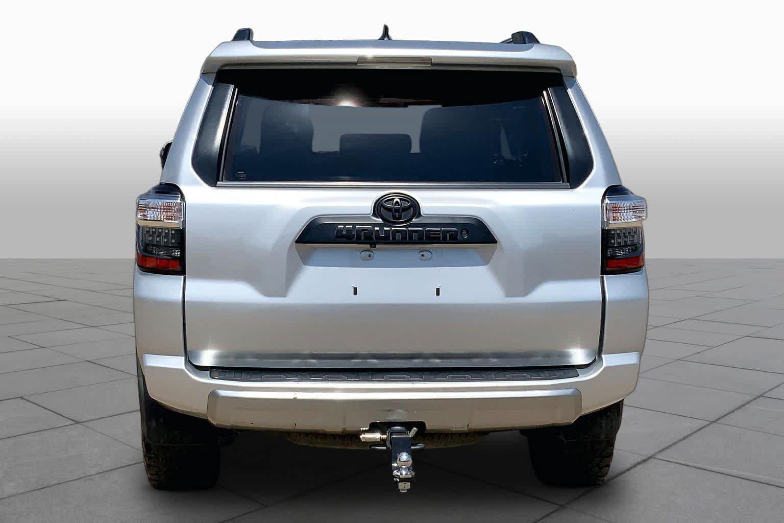 Used 2018 Toyota 4Runner TRD Off-Road Premium AWD/4WD image 5