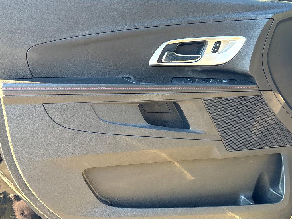 Used 2015 Chevrolet Equinox LT w/ Driver Convenience Package image 17