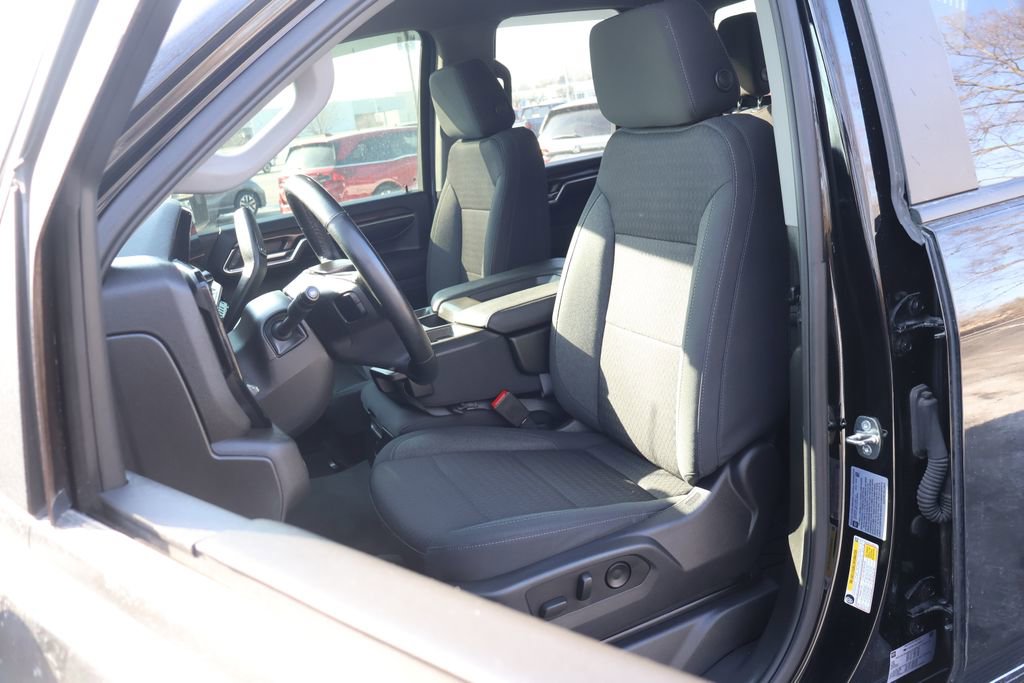 Used 2024 Chevrolet Silverado 2500 LT w/ Convenience Package image 29