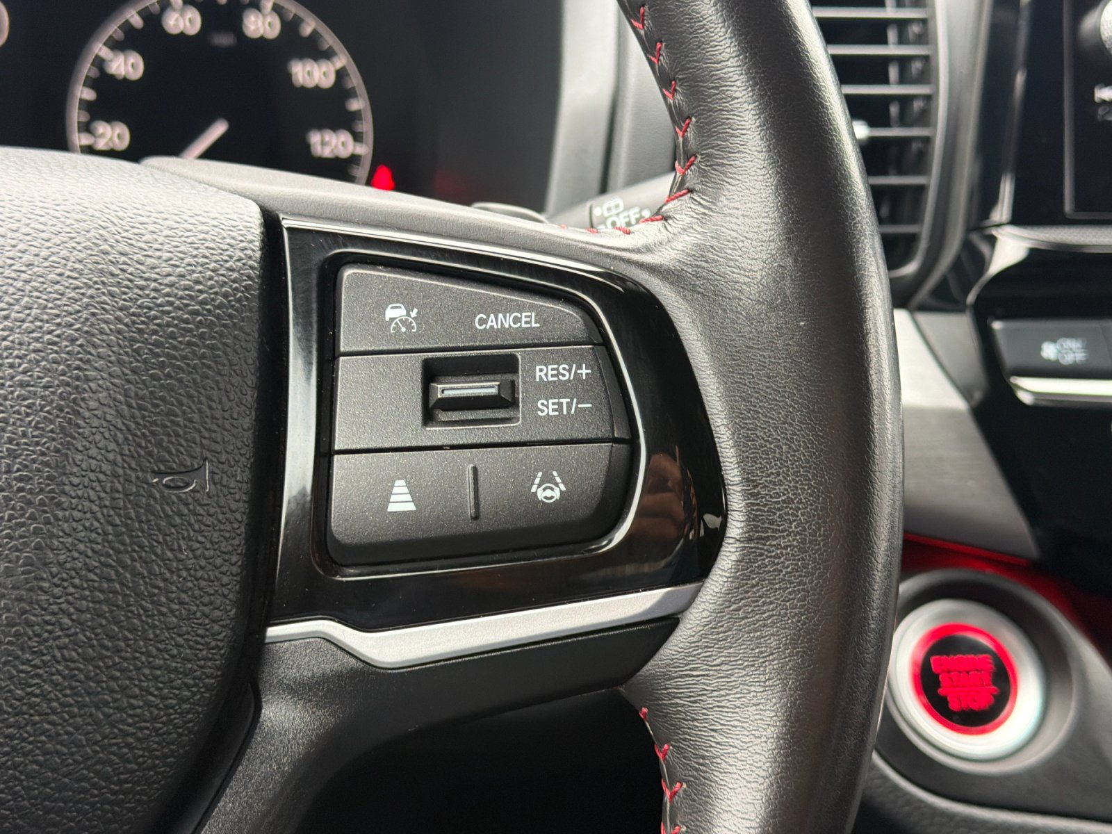 Used 2025 Honda Odyssey Sport-L image 30