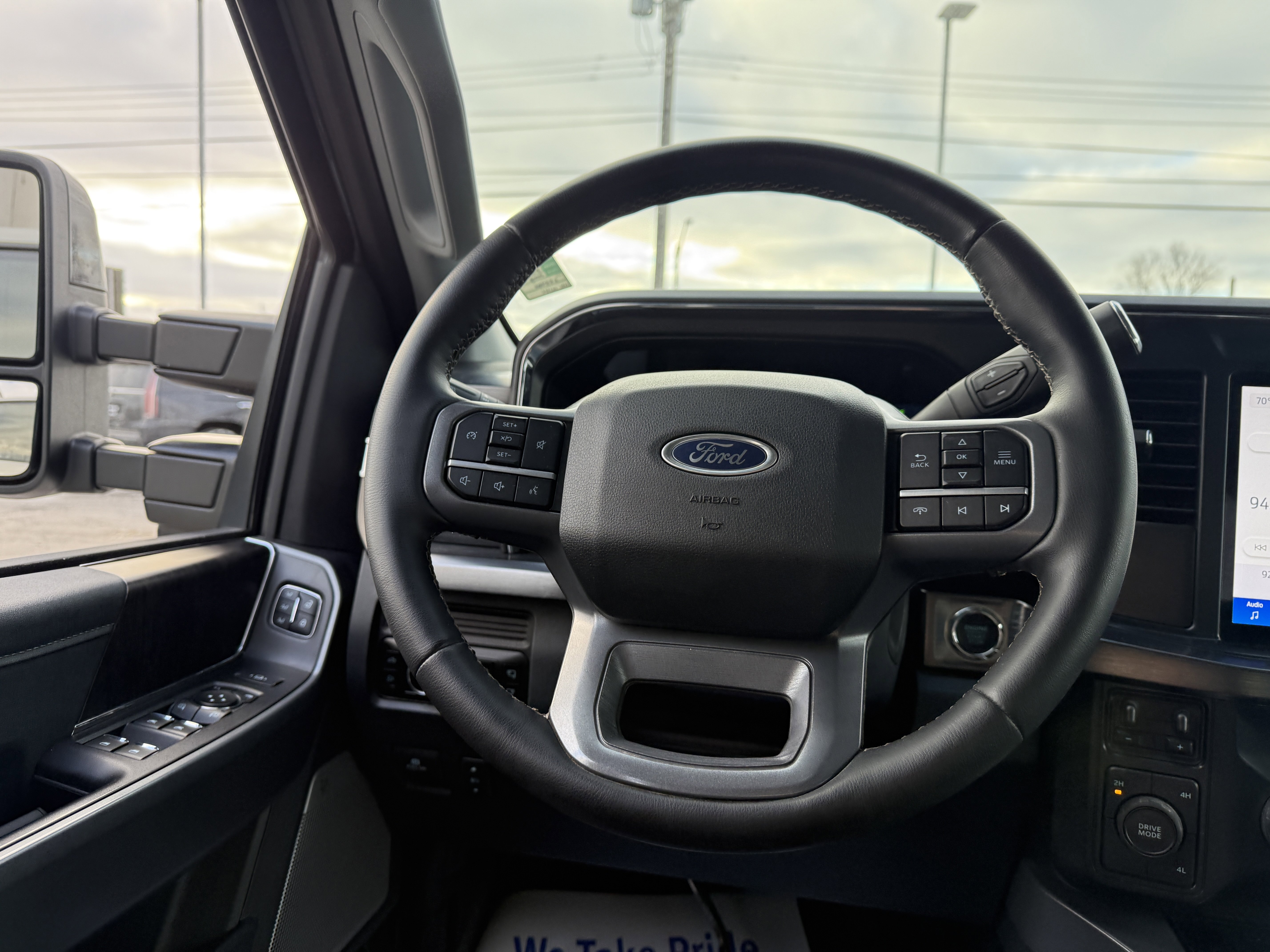 Used 2025 Ford F450 Lariat w/ FX4 Off-Road Package image 16