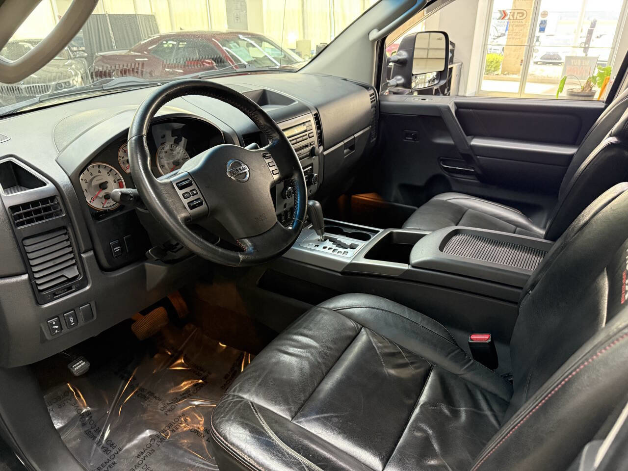 Used 2010 Nissan Titan PRO-4X w/ Pro-4x Leather Pkg AWD/4WD image 19