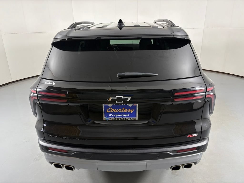 Used 2025 Chevrolet Traverse Z71 AWD/4WD image 7