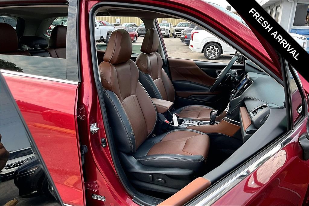 Used 2024 Subaru Forester Touring w/ Convenience Package AWD/4WD image 28