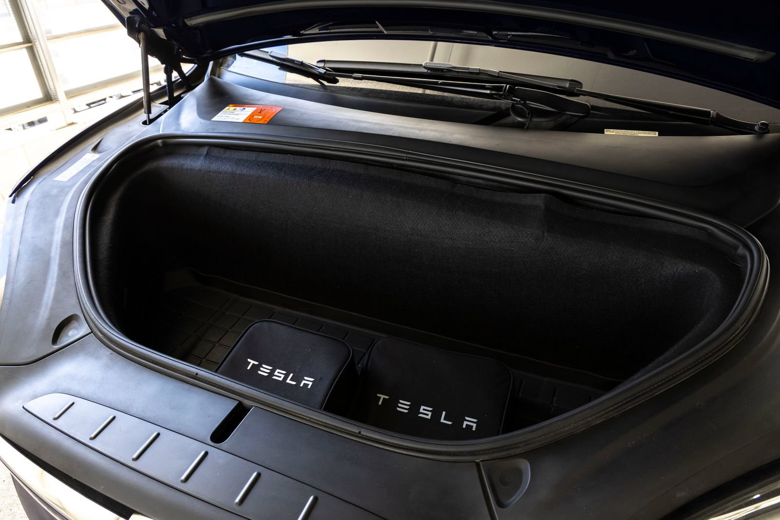Used 2018 Tesla Model X 100D AWD/4WD image 29