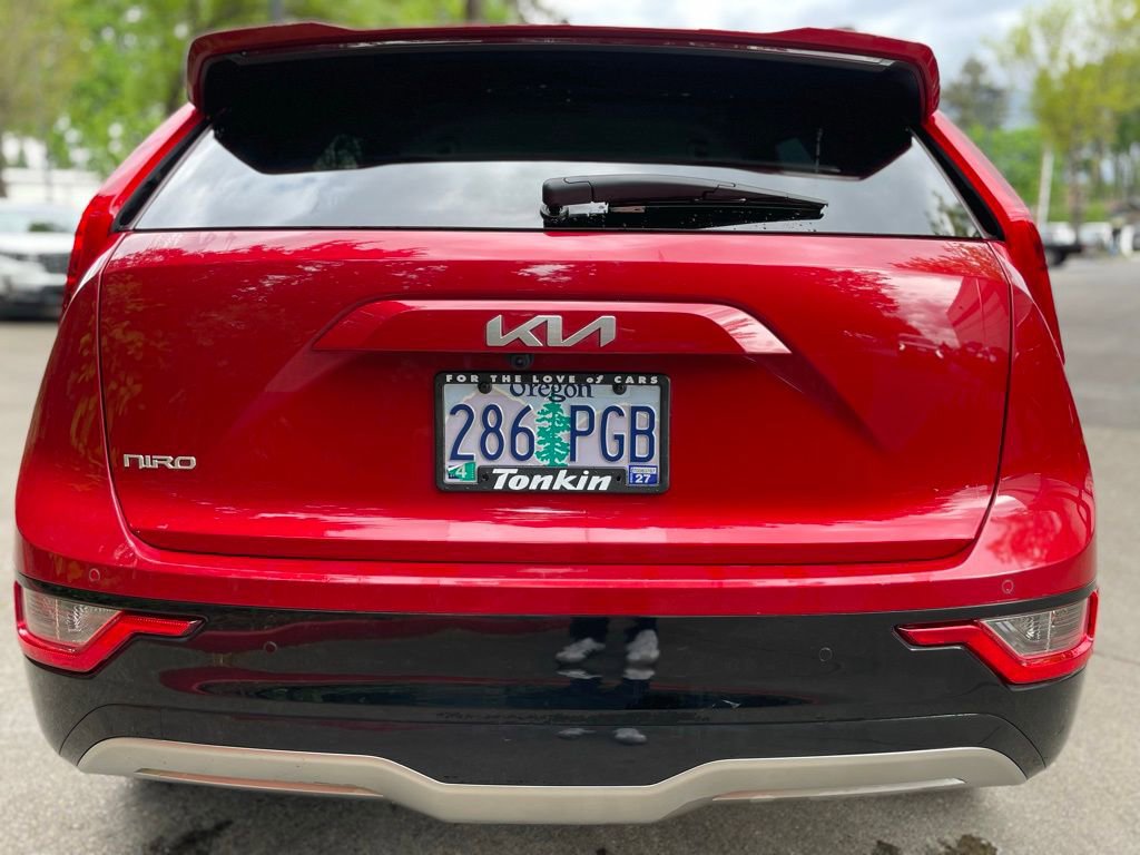 Used 2023 Kia Niro Wind w/ Wind Preserve Package FWD image 7