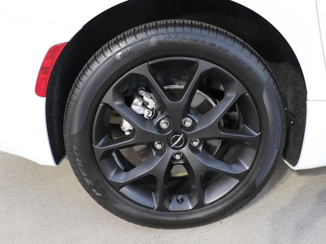 Used 2024 Chrysler Pacifica Touring-L w/ S Appearance Package FWD image 8