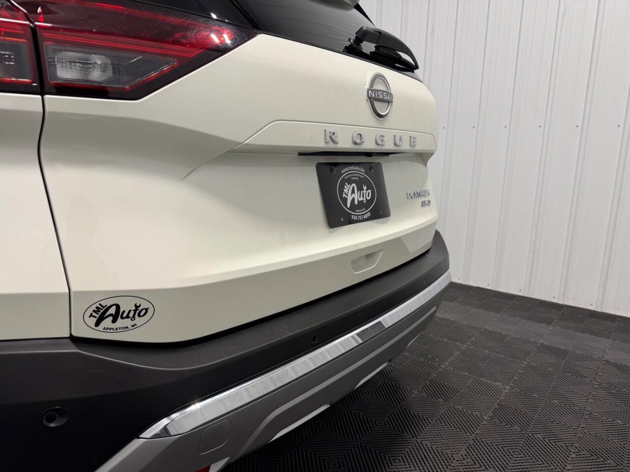 Used 2023 Nissan Rogue Platinum AWD/4WD image 6