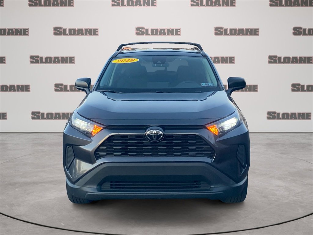 Used 2019 Toyota RAV4 LE image 8