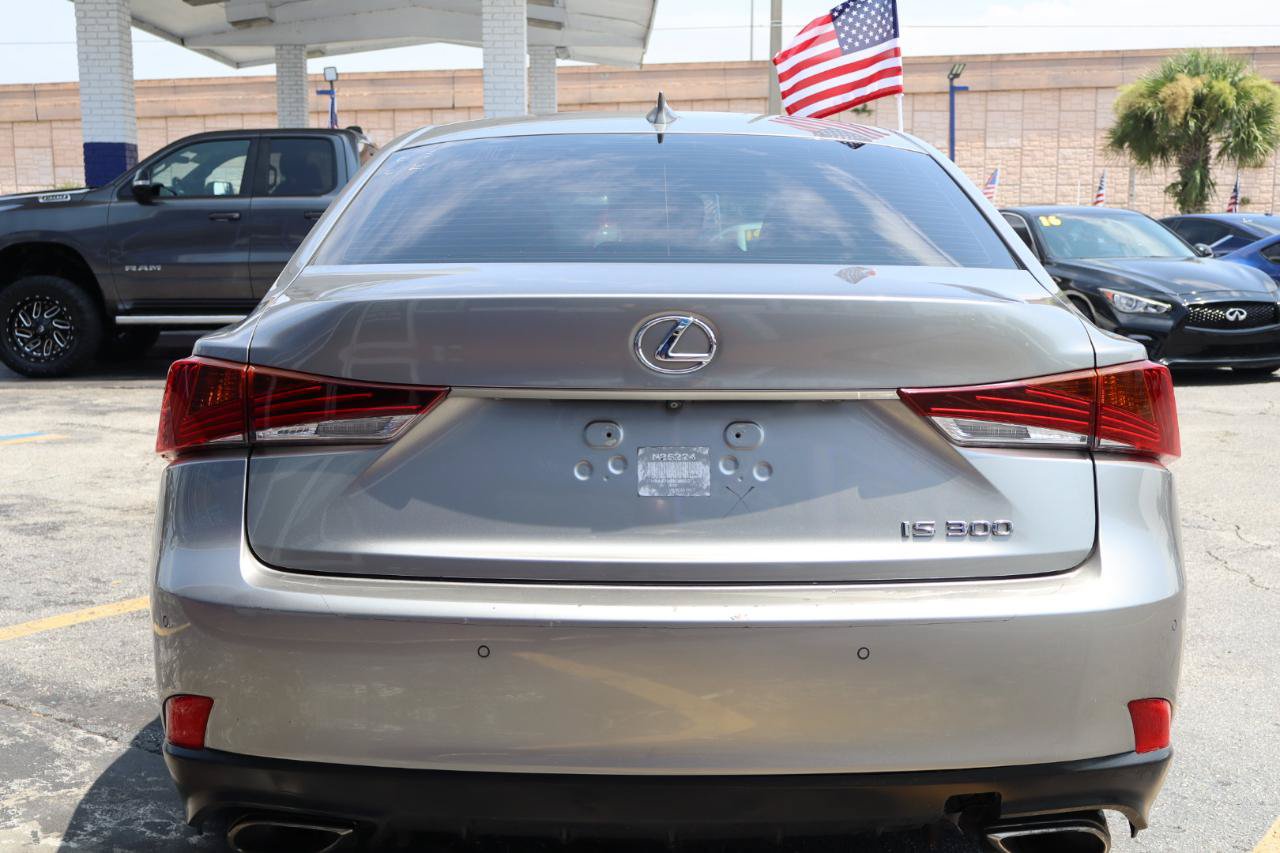 Used 2018 Lexus IS 300 w/ Premium Package RWD image 6