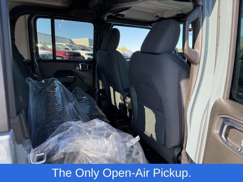 New 2025 Jeep Gladiator Sport image 5