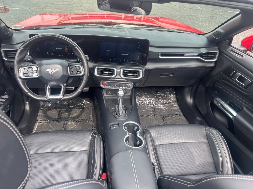 Used 2025 Ford Mustang Premium RWD image 15