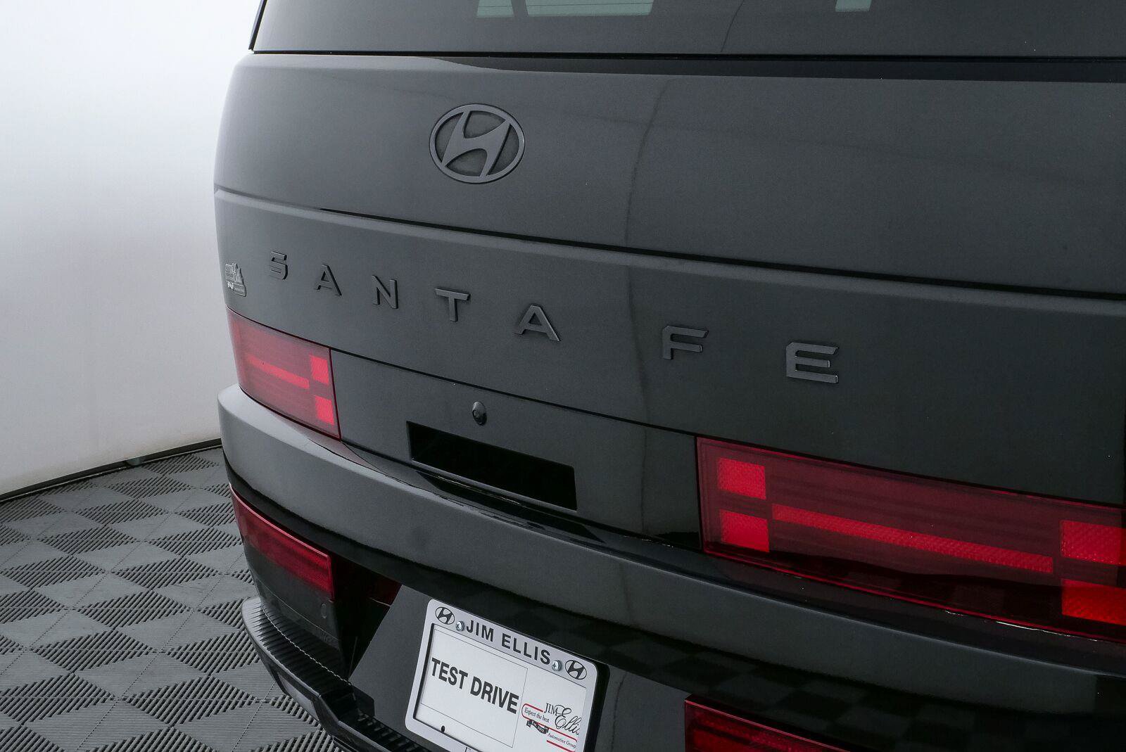Used 2025 Hyundai Santa Fe Calligraphy FWD image 40