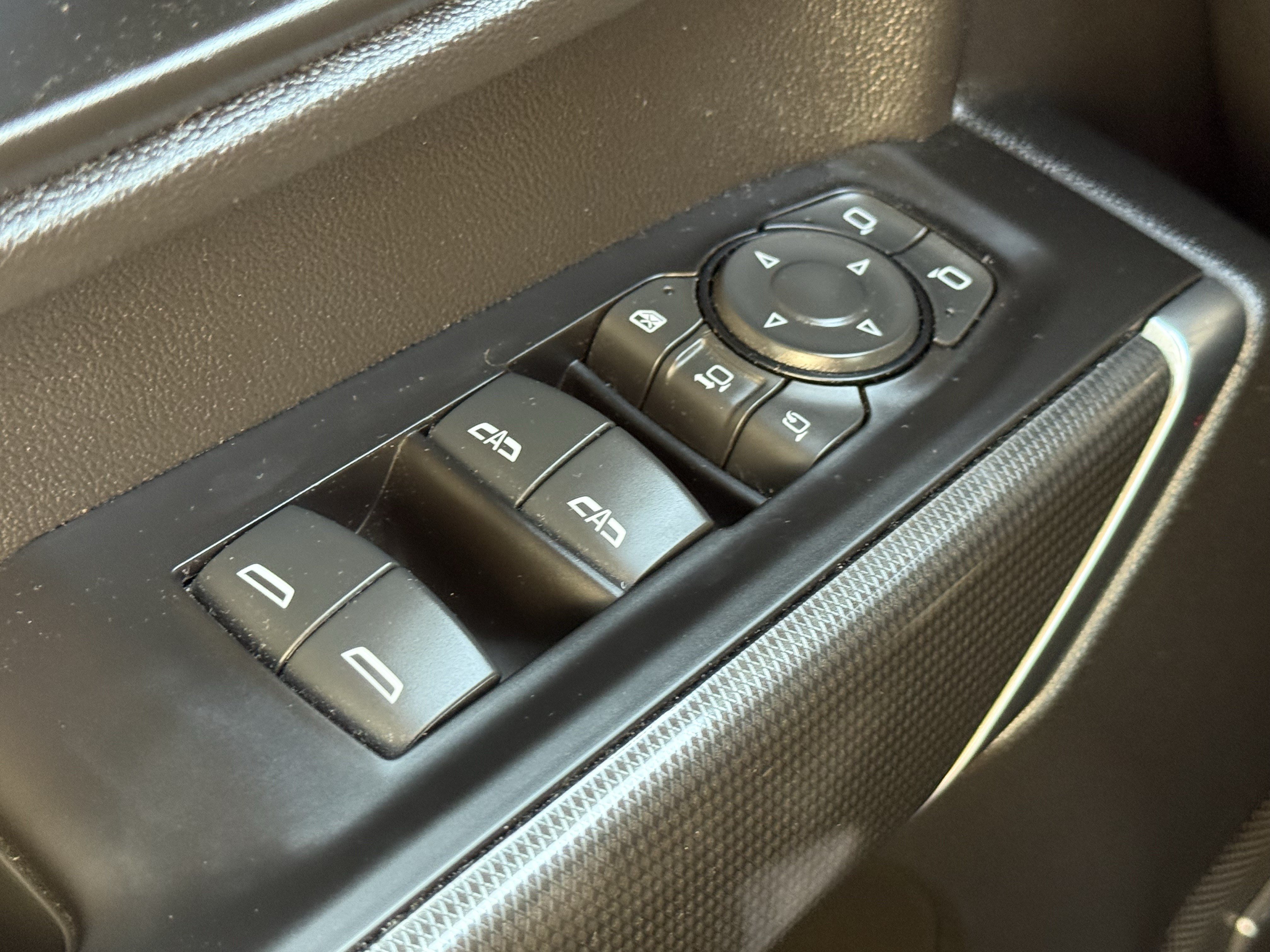 Used 2020 GMC Sierra 2500 AT4 w/ Technology Package AWD/4WD image 25