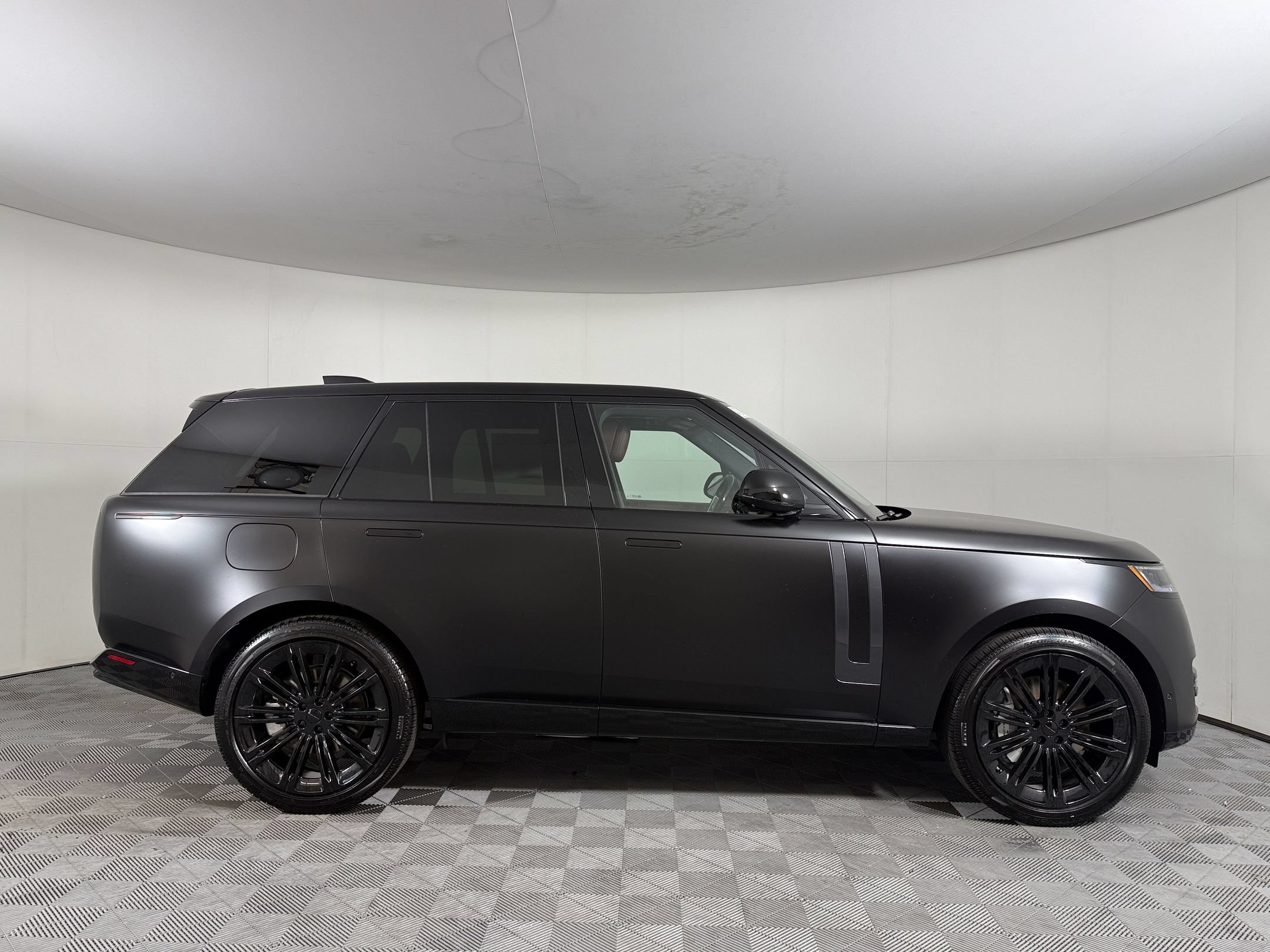 New 2026 Land Rover Range Rover SE AWD/4WD image 8