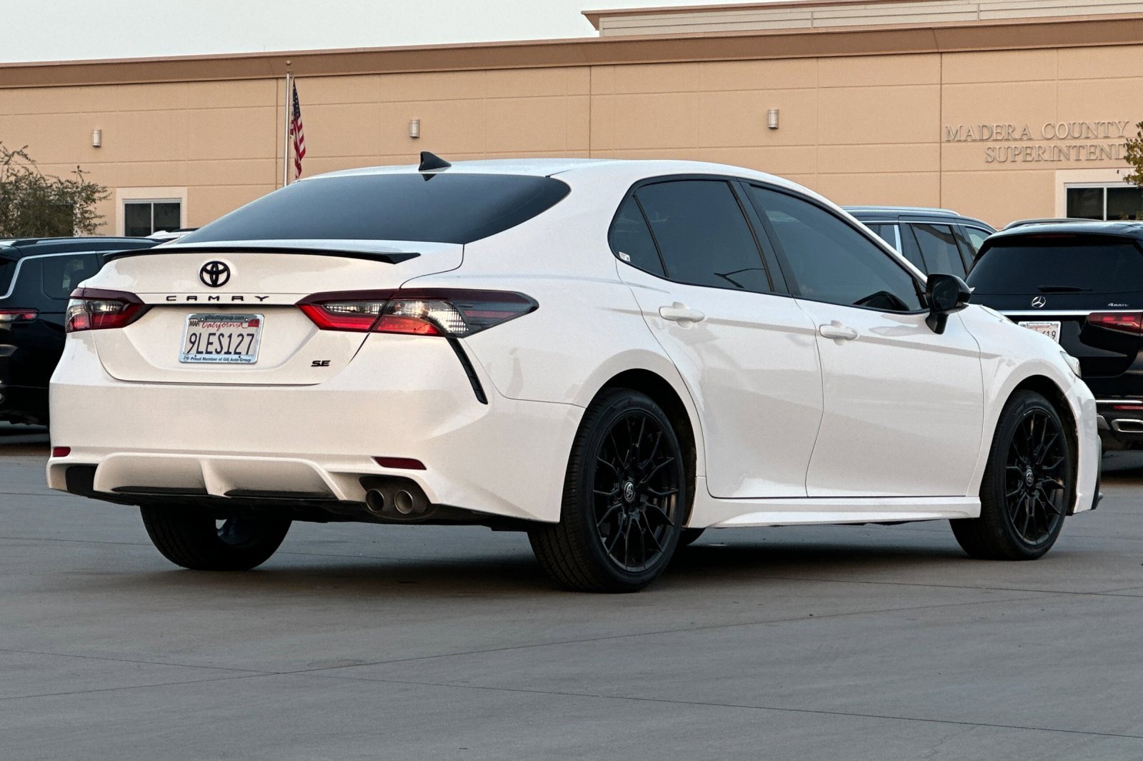 Used 2024 Toyota Camry SE image 6