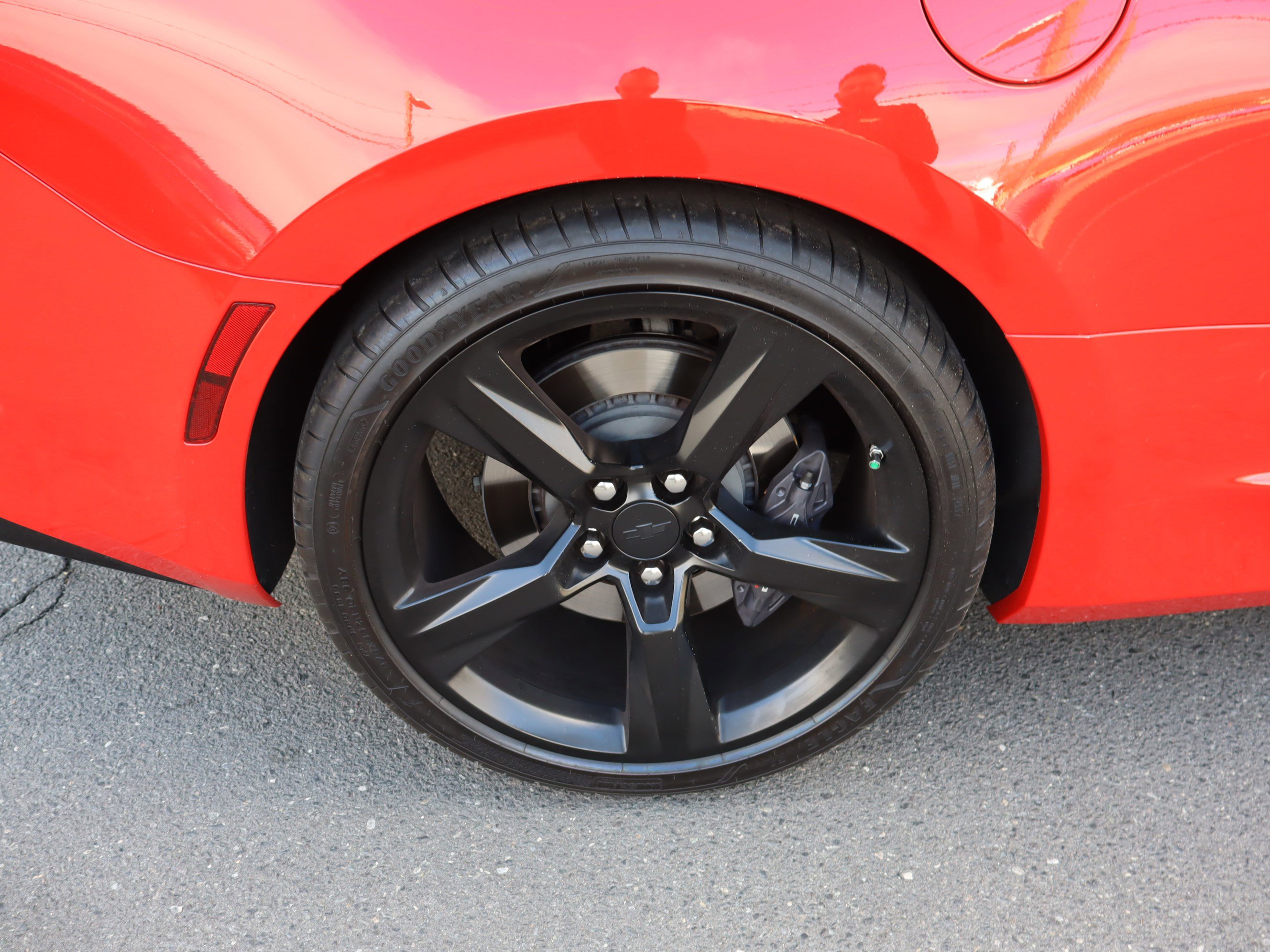 Used 2018 Chevrolet Camaro SS image 32