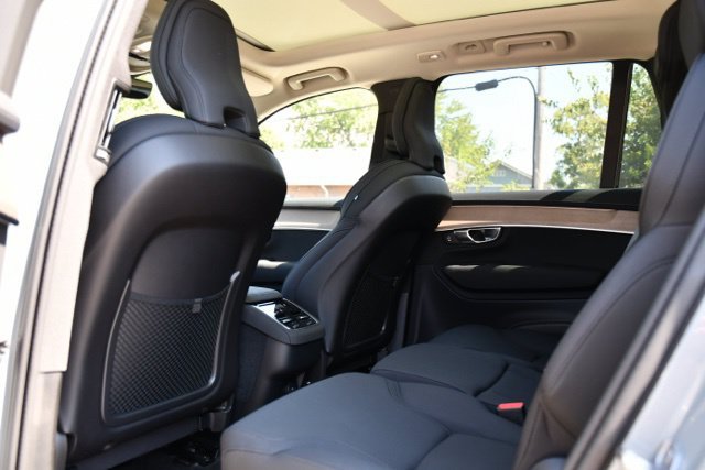 New 2026 Volvo XC90 B6 Plus w/ Protection Package Premier AWD/4WD image 19
