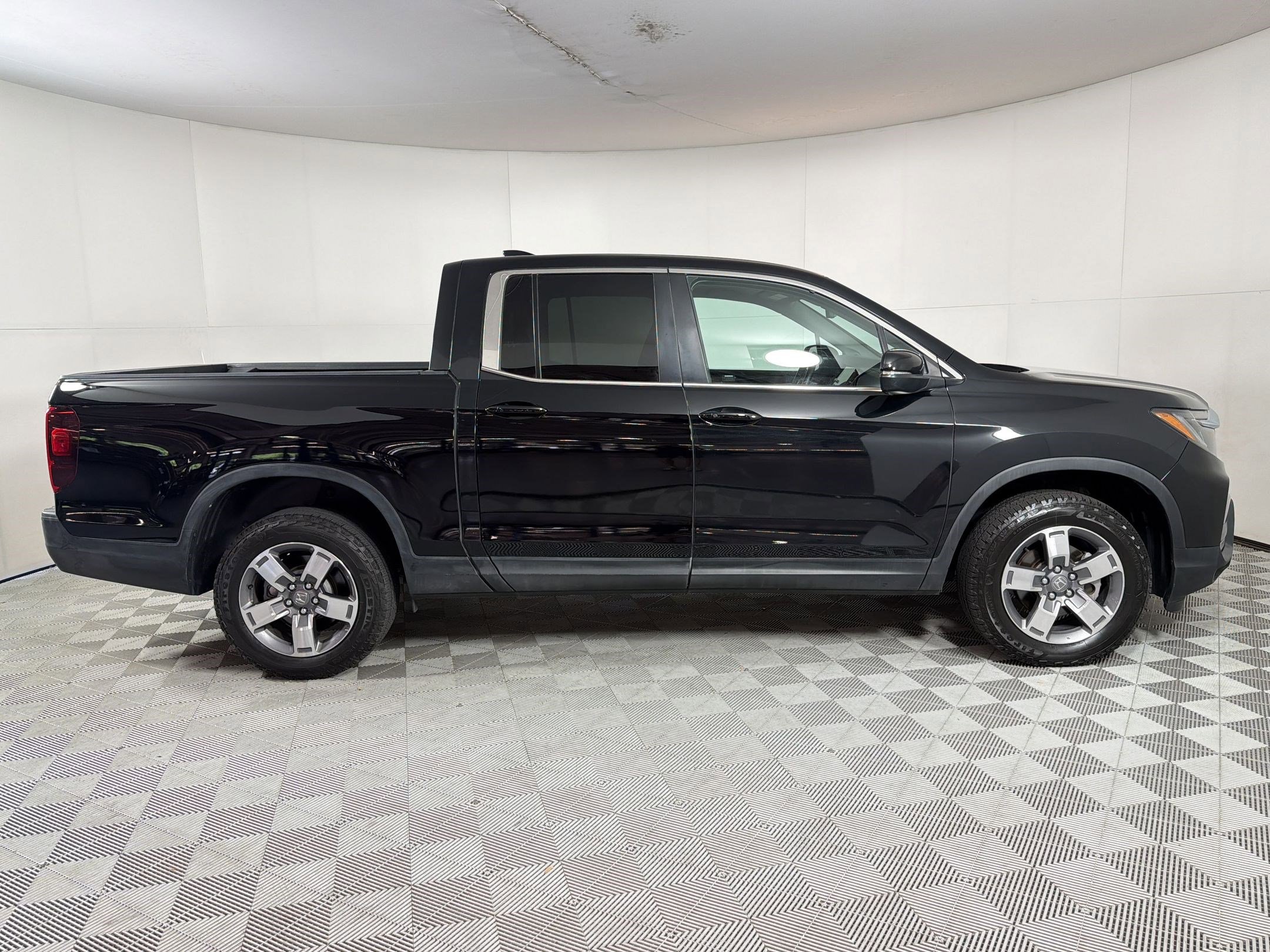 Certified 2024 Honda Ridgeline RTL image 8