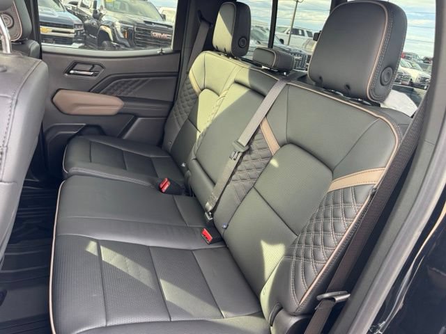 Certified 2025 GMC Canyon Denali w/ LPO, Denali Black Edition AWD/4WD image 17