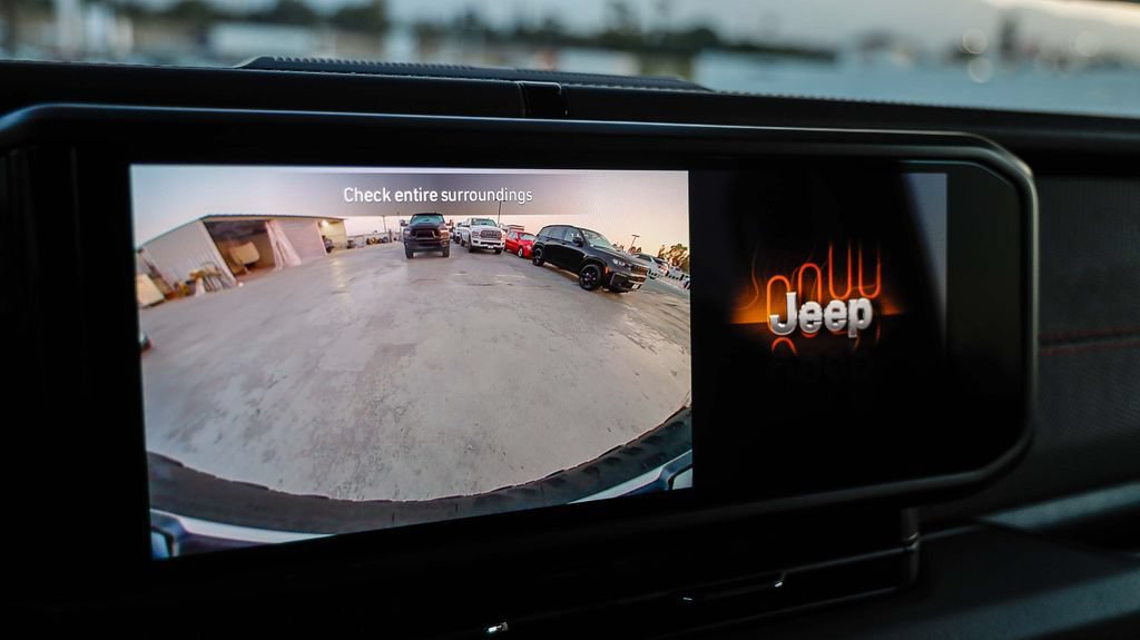 New 2026 Jeep Wrangler Unlimited Rubicon w/ Whitecap Package AWD/4WD image 29