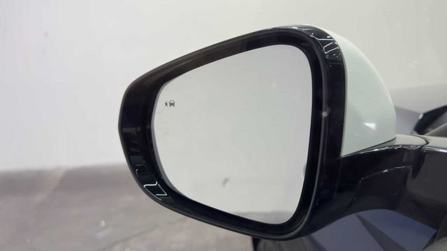 Used 2022 Chevrolet TrailBlazer ACTIV w/ Sun and Liftgate Package FWD image 11