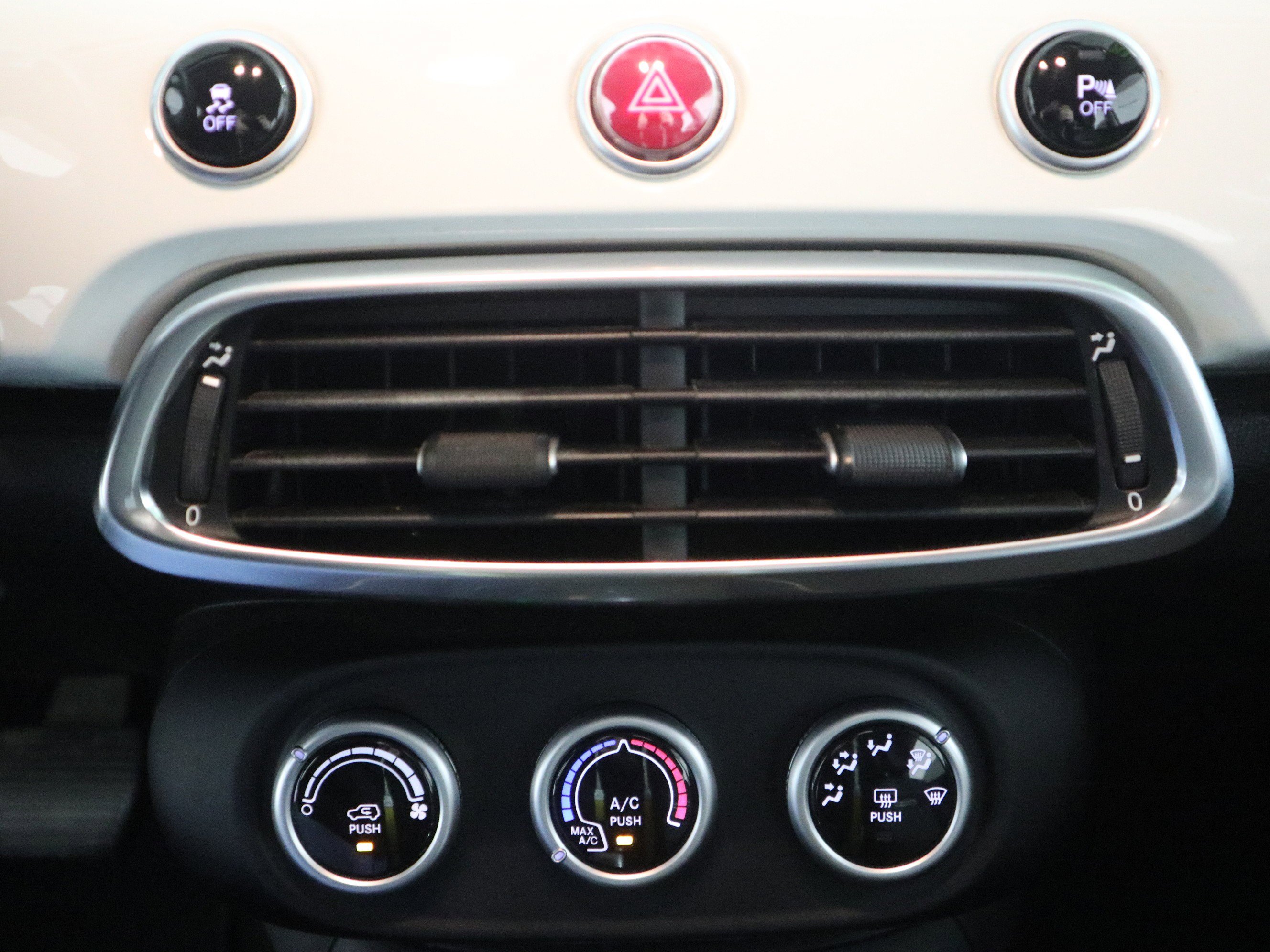 Used 2018 FIAT 500X Pop w/ Popular Equipment Group image 26