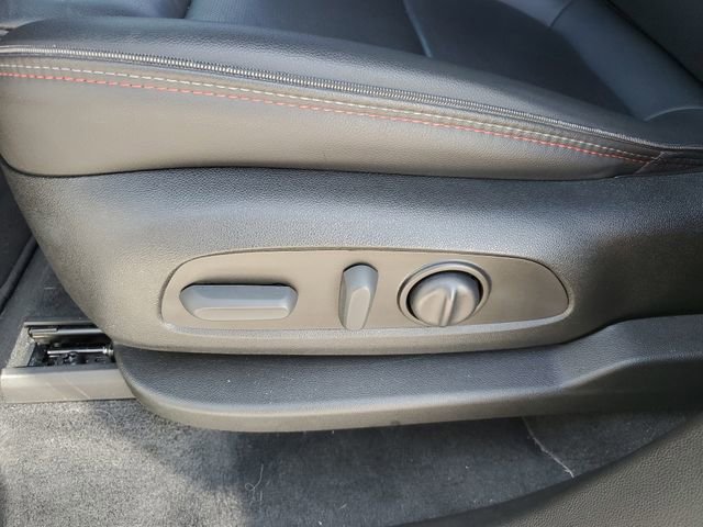 Used 2023 Chevrolet Traverse RS image 18