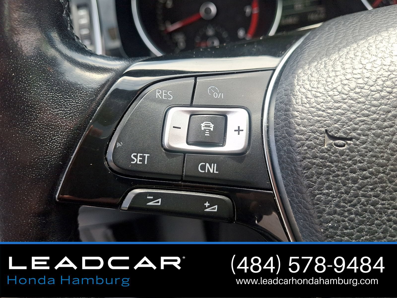 Used 2017 Volkswagen Jetta SEL FWD image 22