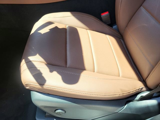 Used 2025 Mercedes-Benz GLS 450 4MATIC image 14