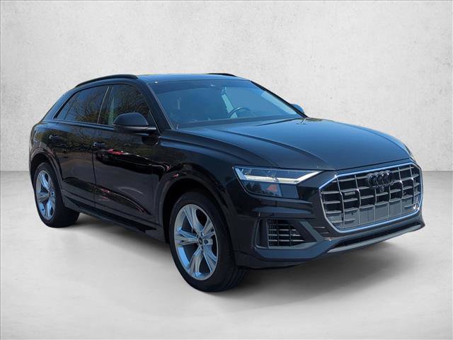 Used 2022 Audi Q8 Premium image 3