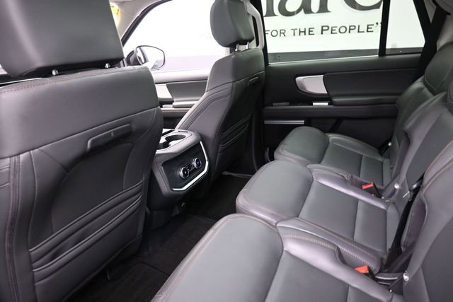 Used 2025 Ford Expedition Active AWD/4WD image 27