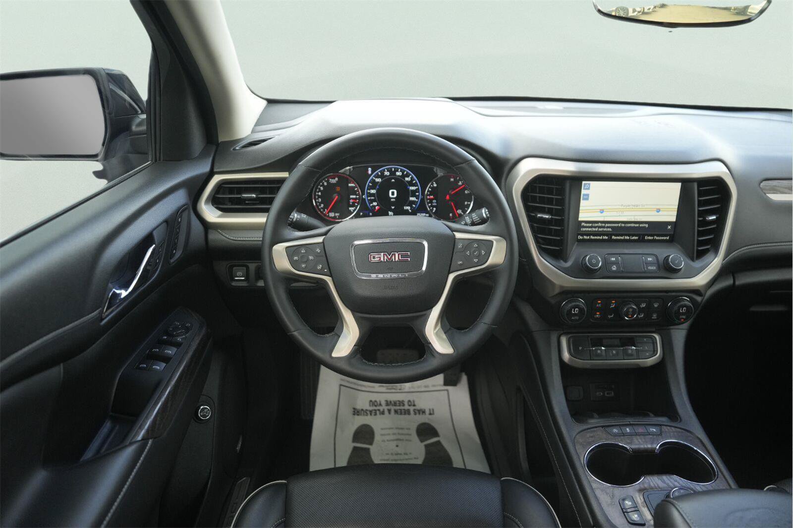 Used 2023 GMC Acadia Denali w/ Denali Ultimate Package FWD image 22