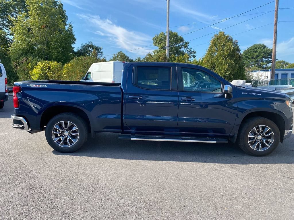 Used 2022 Chevrolet Silverado 1500 LT w/ Protection Package AWD/4WD image 4