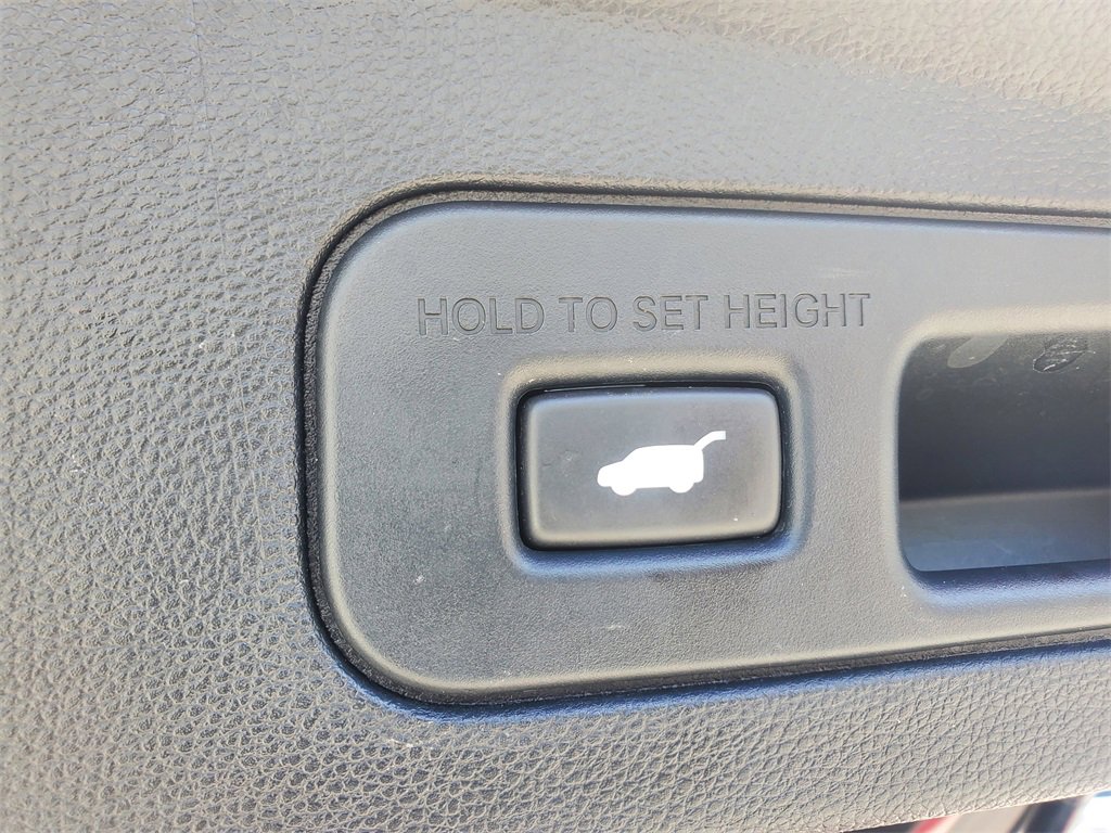 Used 2023 Acura MDX A-Spec image 9