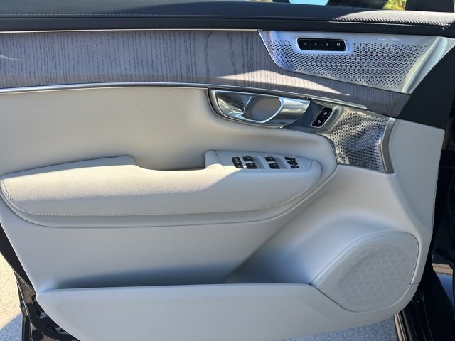 New 2026 Volvo XC90 B6 Ultra w/ Lounge Package image 12