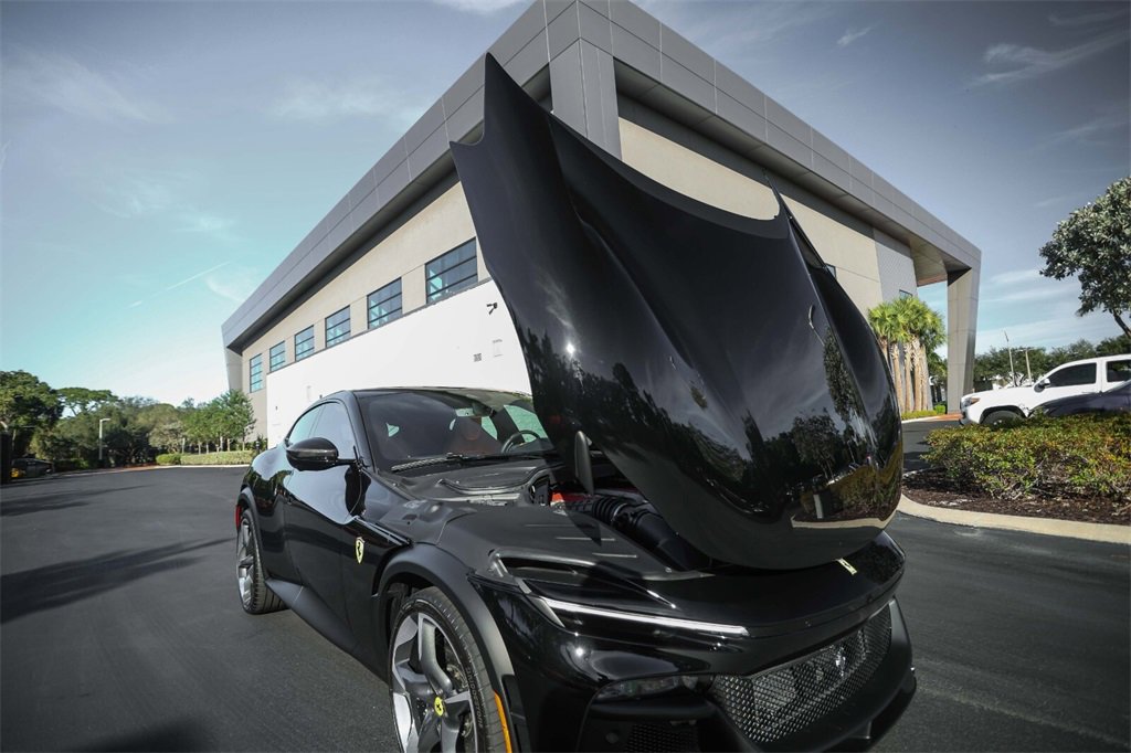 Certified 2024 Ferrari Purosangue Base image 19