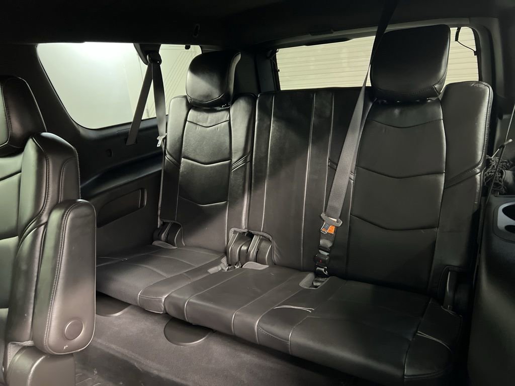 Used 2018 Cadillac Escalade ESV Platinum AWD/4WD image 36