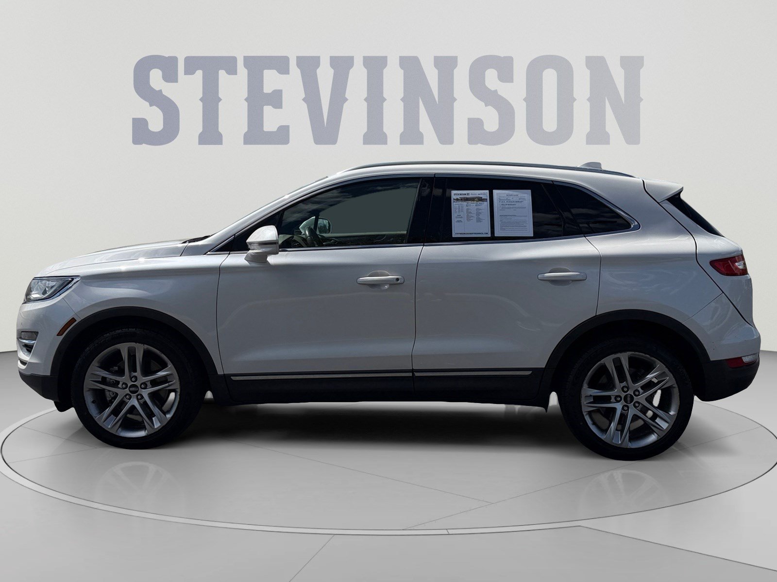 Used 2017 Lincoln MKC Reserve AWD/4WD image 2